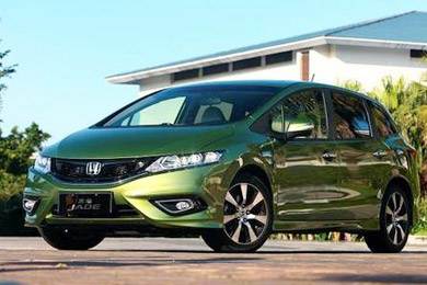 新概念轎車JADE（杰德）給您講訴倒車那點(diǎn)事兒！