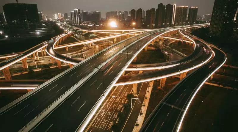 這些上道必知汽車燈語，你知道嗎？