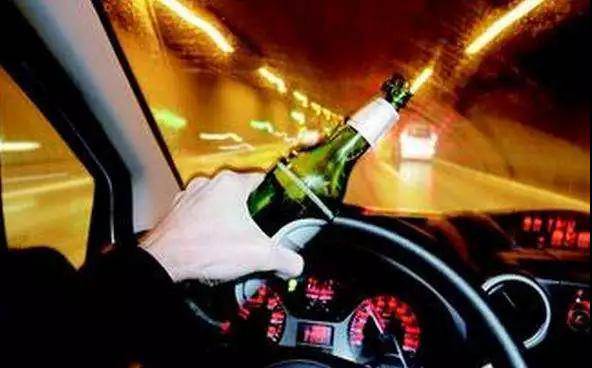 真的假的？最新交規(guī)：酒后躺車內(nèi)休息也算酒駕？